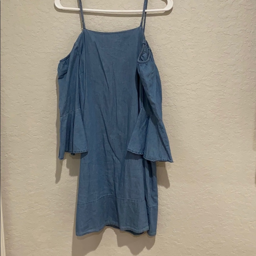 Dress - Picture 2 of 4